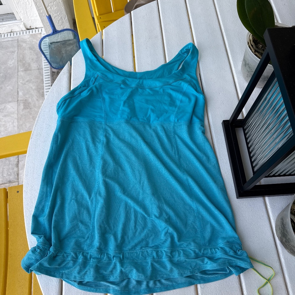 sports top Lululemon